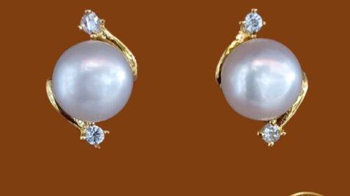 Pearl Stud Earring (AD Stone)