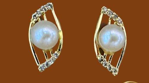 Pearl Studs (AD Stone)