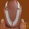 Side pendant pearl necklaces