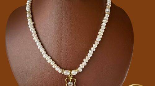 white pearl necklace (AD Stone)