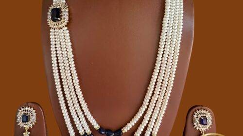 Real Pearl necklace (Side Brooch)