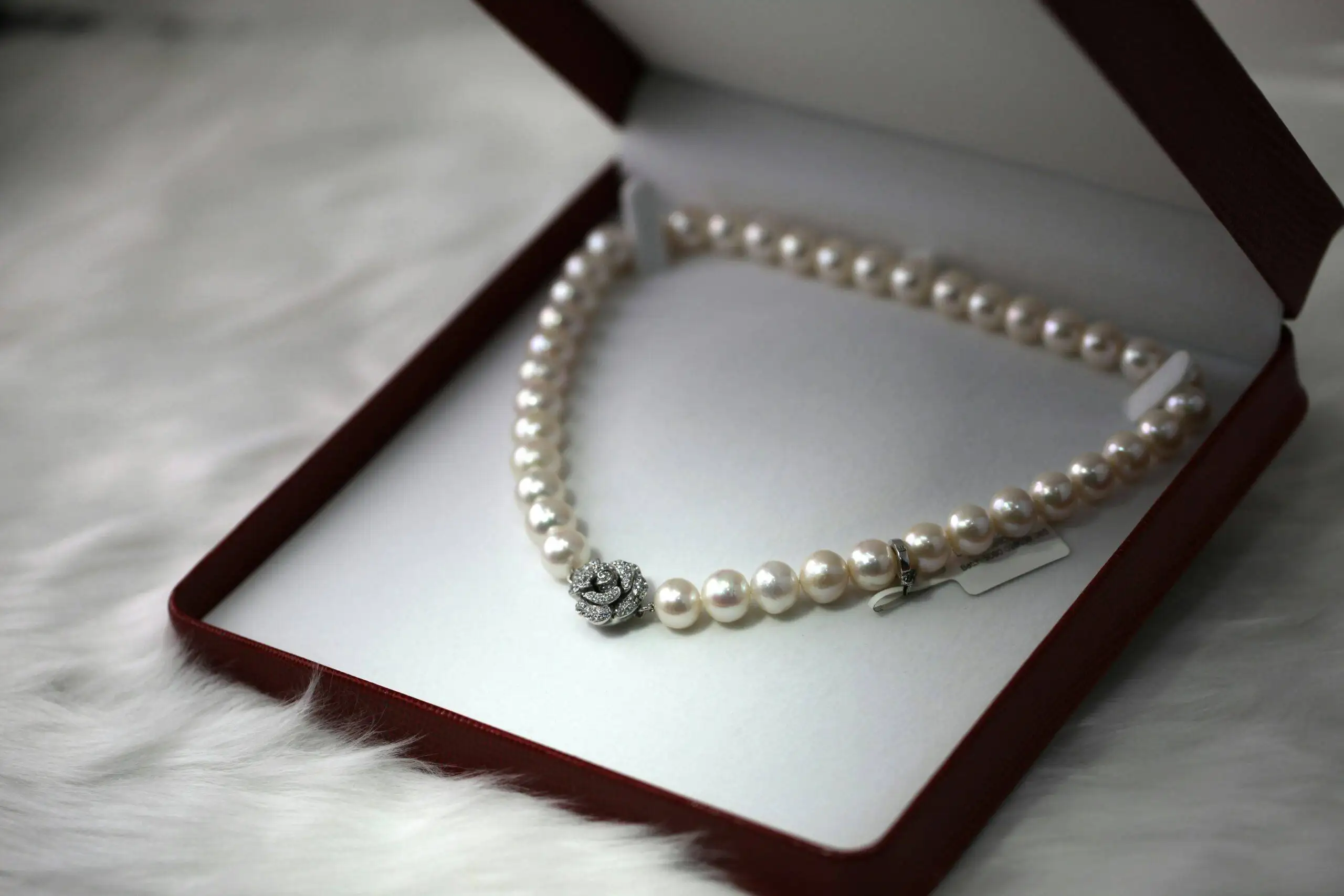 Pearl set jewellery