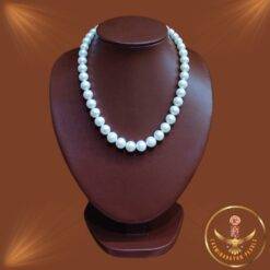 pearl necklace