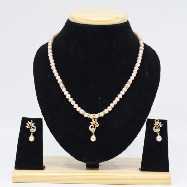 Glamorous Peacock Pearl Necklace set - Image 5