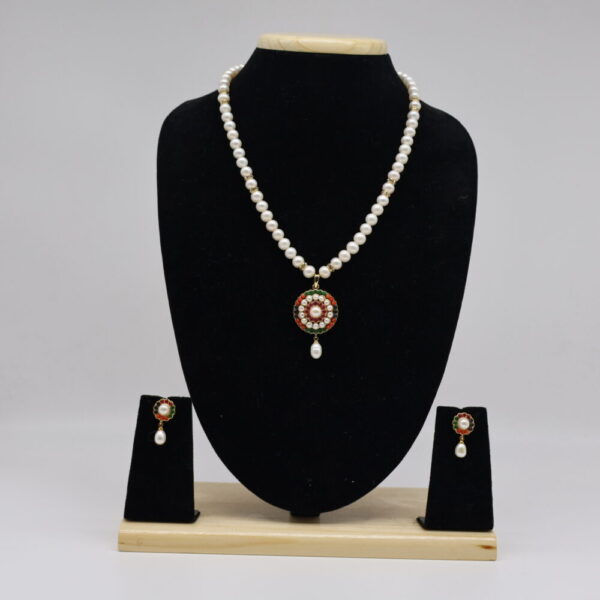 Alternative view of Single Line Pearl Pendant Necklace Set