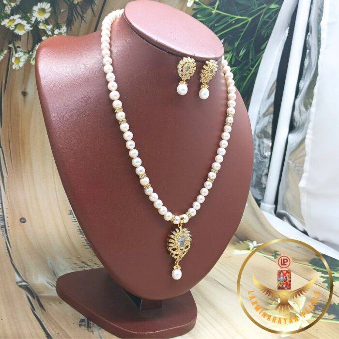 Glamorous Single Line Pendant Pearl Necklace set | Laxminarayan Pearls - Image 2