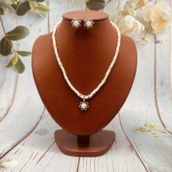 Pendant Pearls Necklace Set