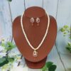 Pendant pearl necklace