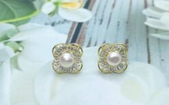 Pearl Studs