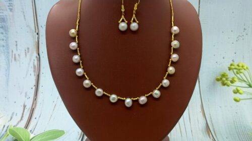 Button Pearl Necklace Pink