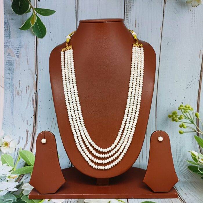 Four layer pearls necklace set