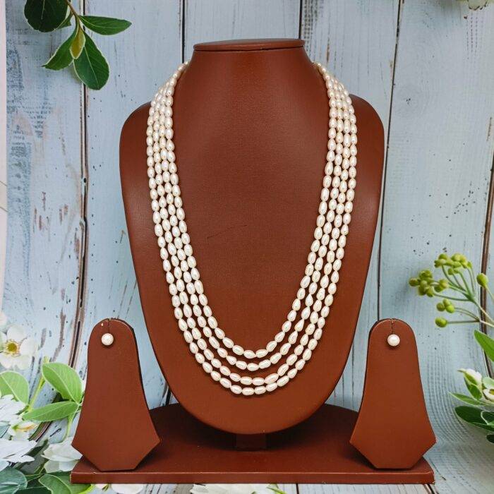 Four layer pearls necklace set