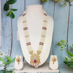 Pearls traditional necklaces