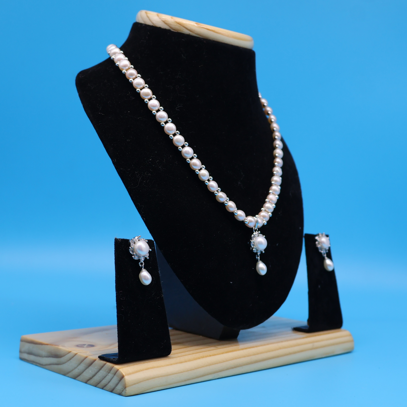 Natural Fresh Water Pearl Necklace - Image 3