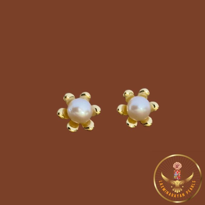 Pearl Studs