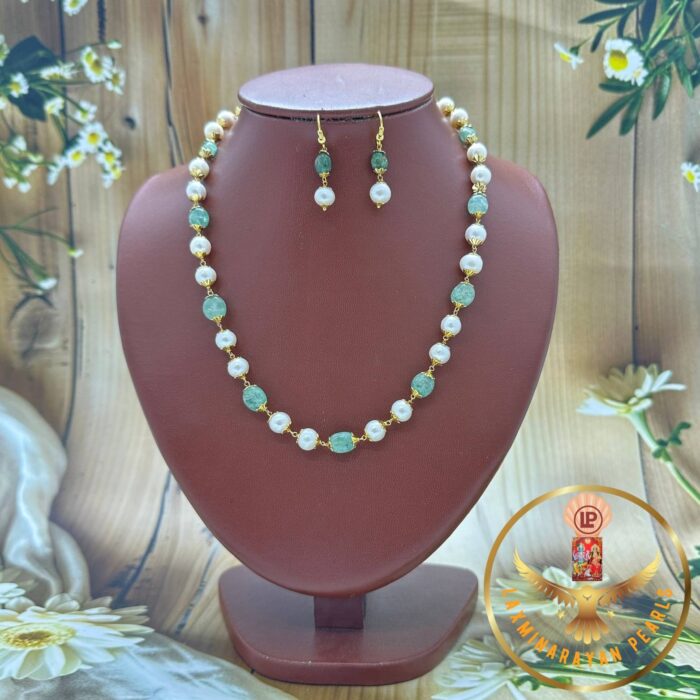 Pearl beaded necklace