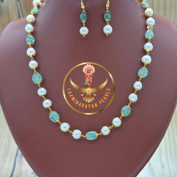 Single Line Pearl With Emerald  Stone Taar Mala | Laxminarayan Pearls - Image 2