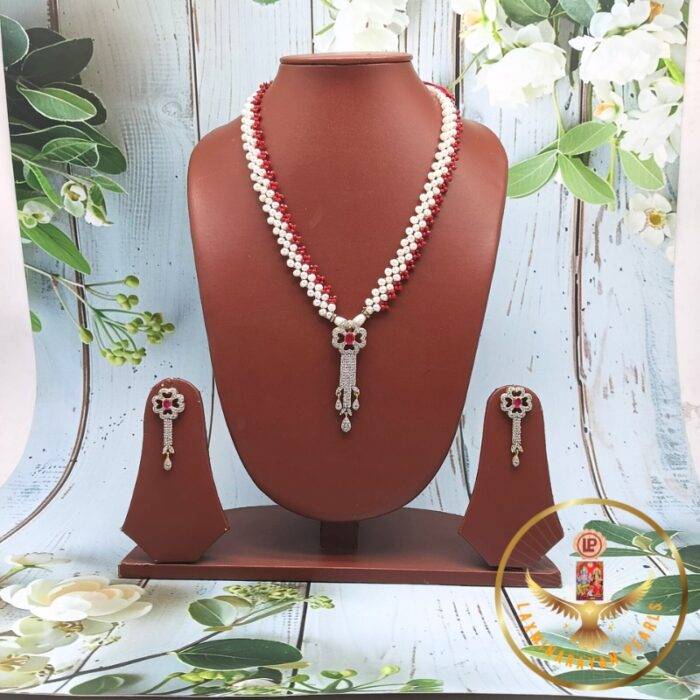 lace pearl necklace