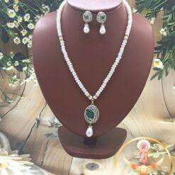 Green Pendant Pearl Necklace Set