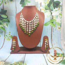 Button Pearl Necklace Se