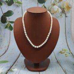 Plane White Pearl Necklace