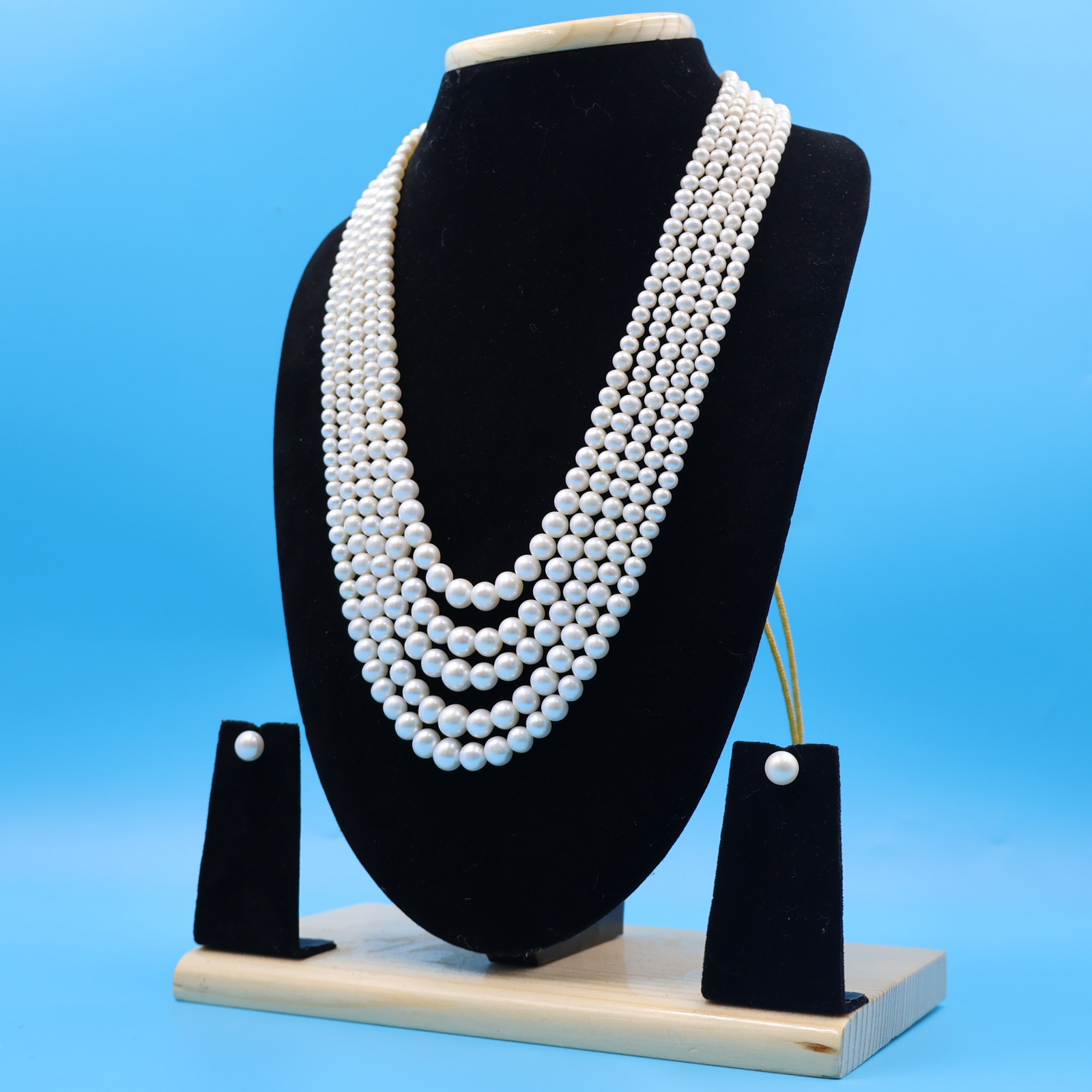 Five layer Graduation Pearl Necklace - Image 2