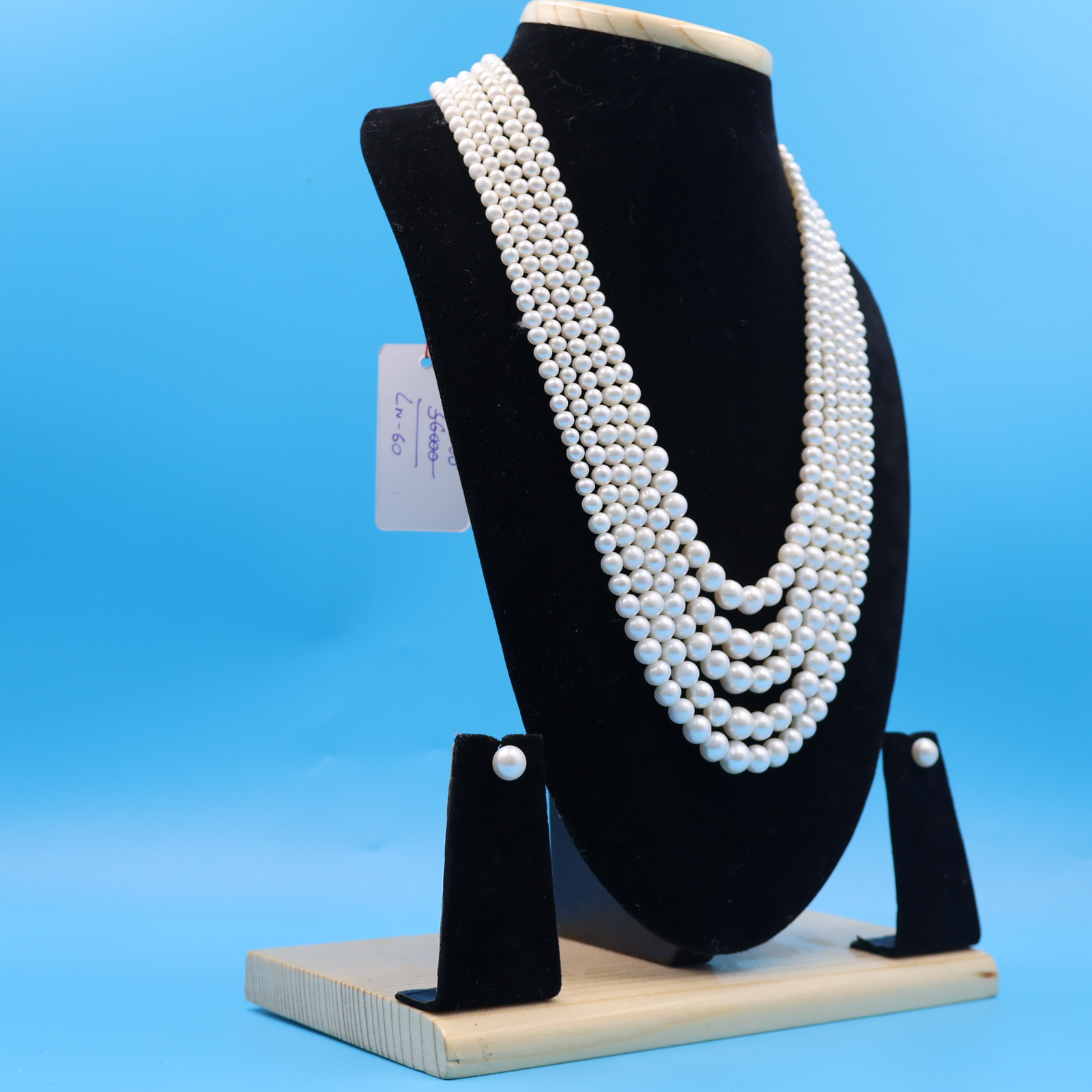 Five layer Graduation Pearl Necklace - Image 3