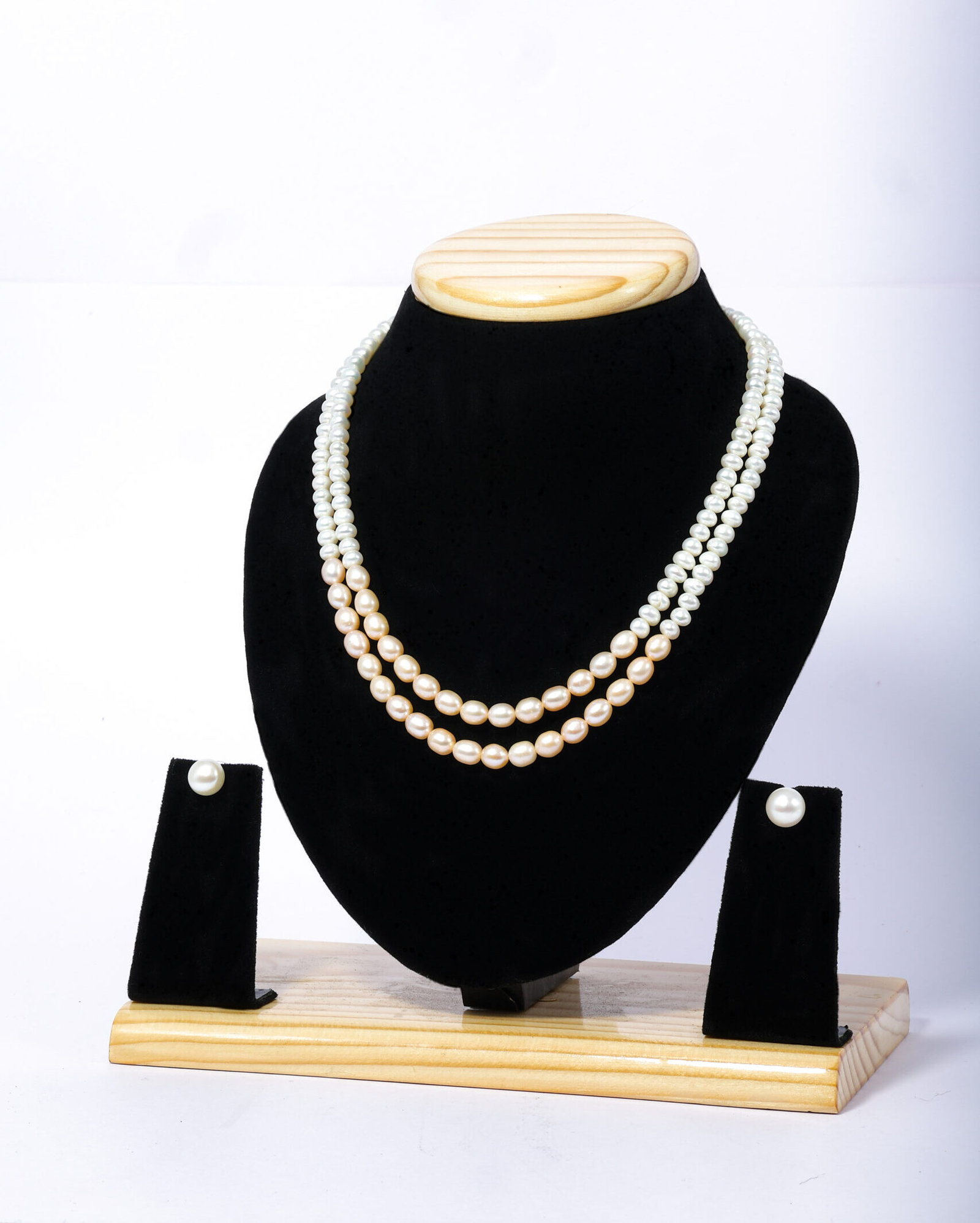 pearl necklace