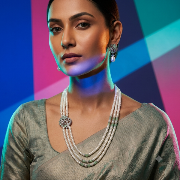 Three Layer Side Brooch Pearl Necklace