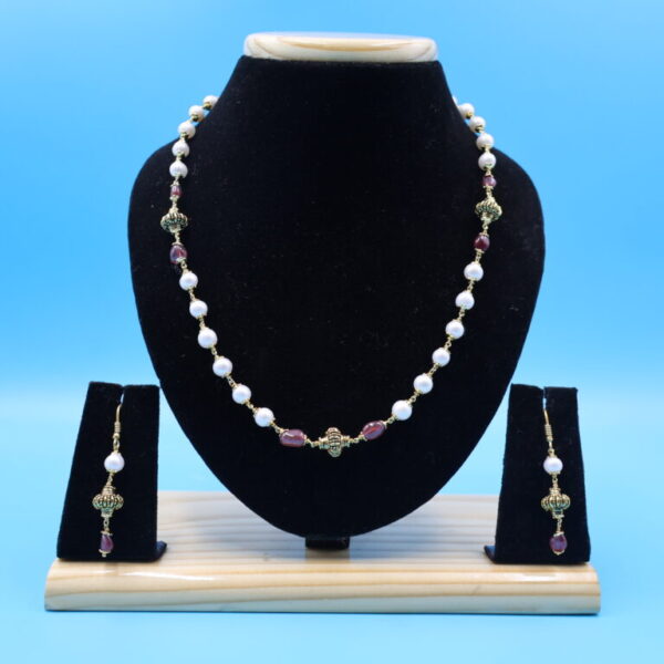 Alternative view of Ruby Nakshi Pearl Taar Mala