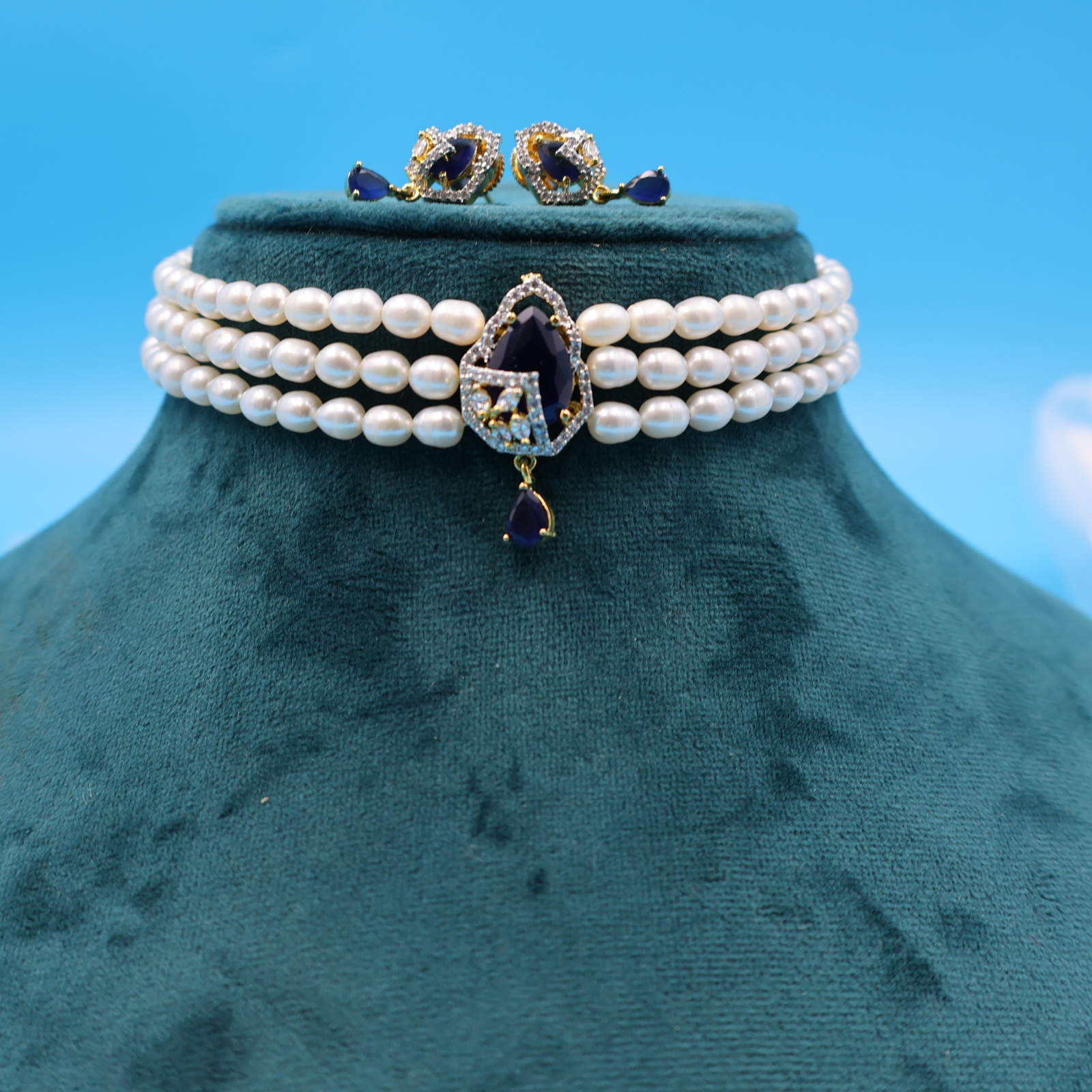 Blue Sapphire Pearl Choker Necklace - Image 2