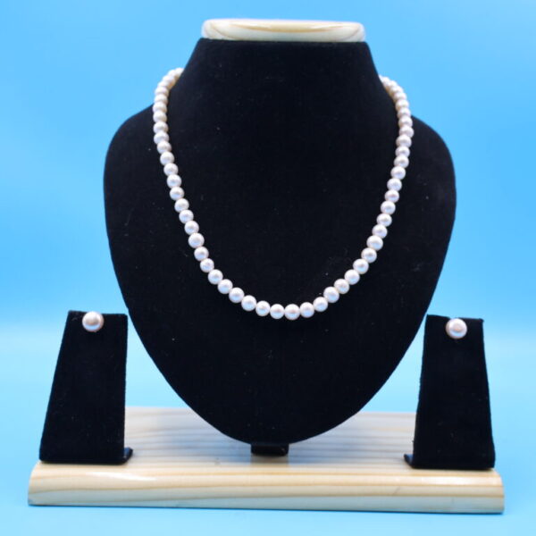 Alternative view of Round Pearl Necklace
