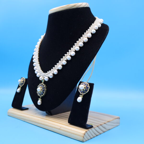 Alternative view of Pendent Jali Pearl Necklace