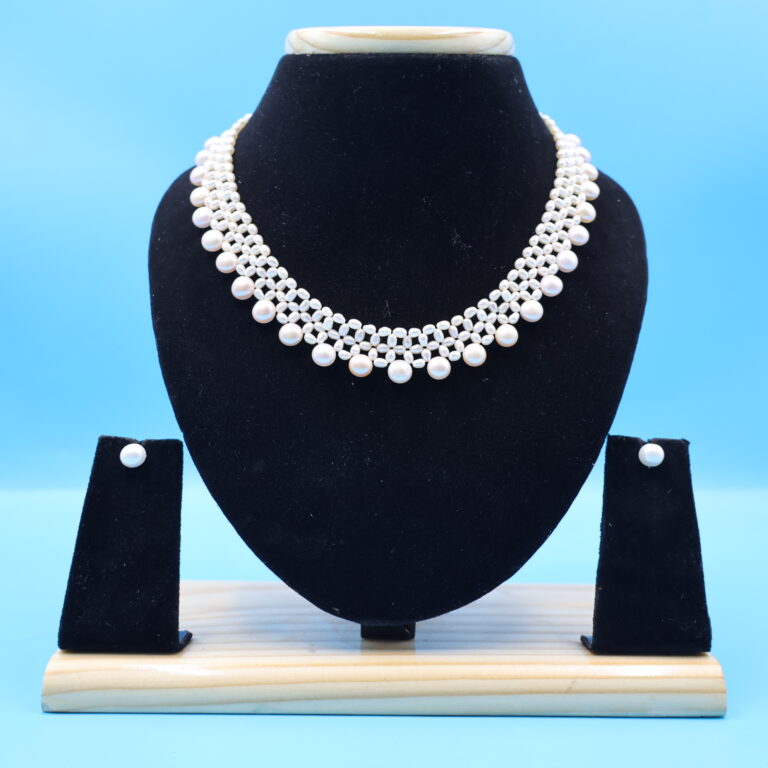 Beautiful Jali Pearl Necklace - Image 2
