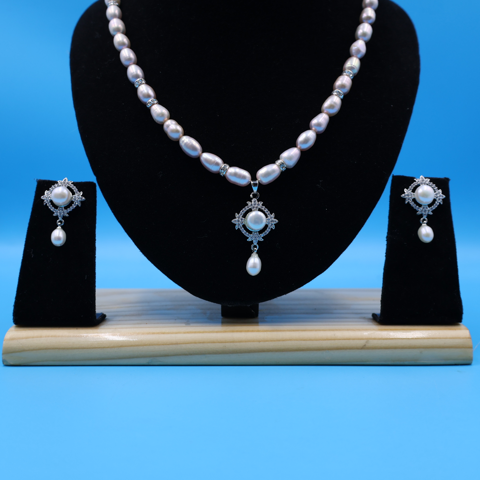 CZ Pendant Cream Oval Pearl Necklace - Image 4