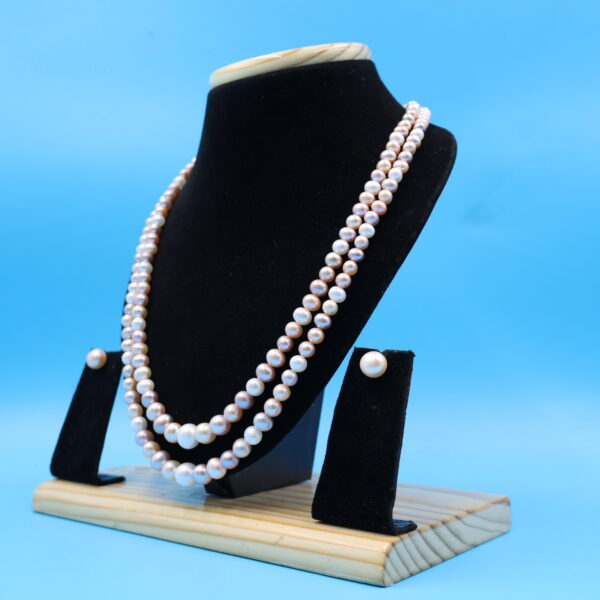 Alternative view of Two Layer Gradation Pearl Necklace