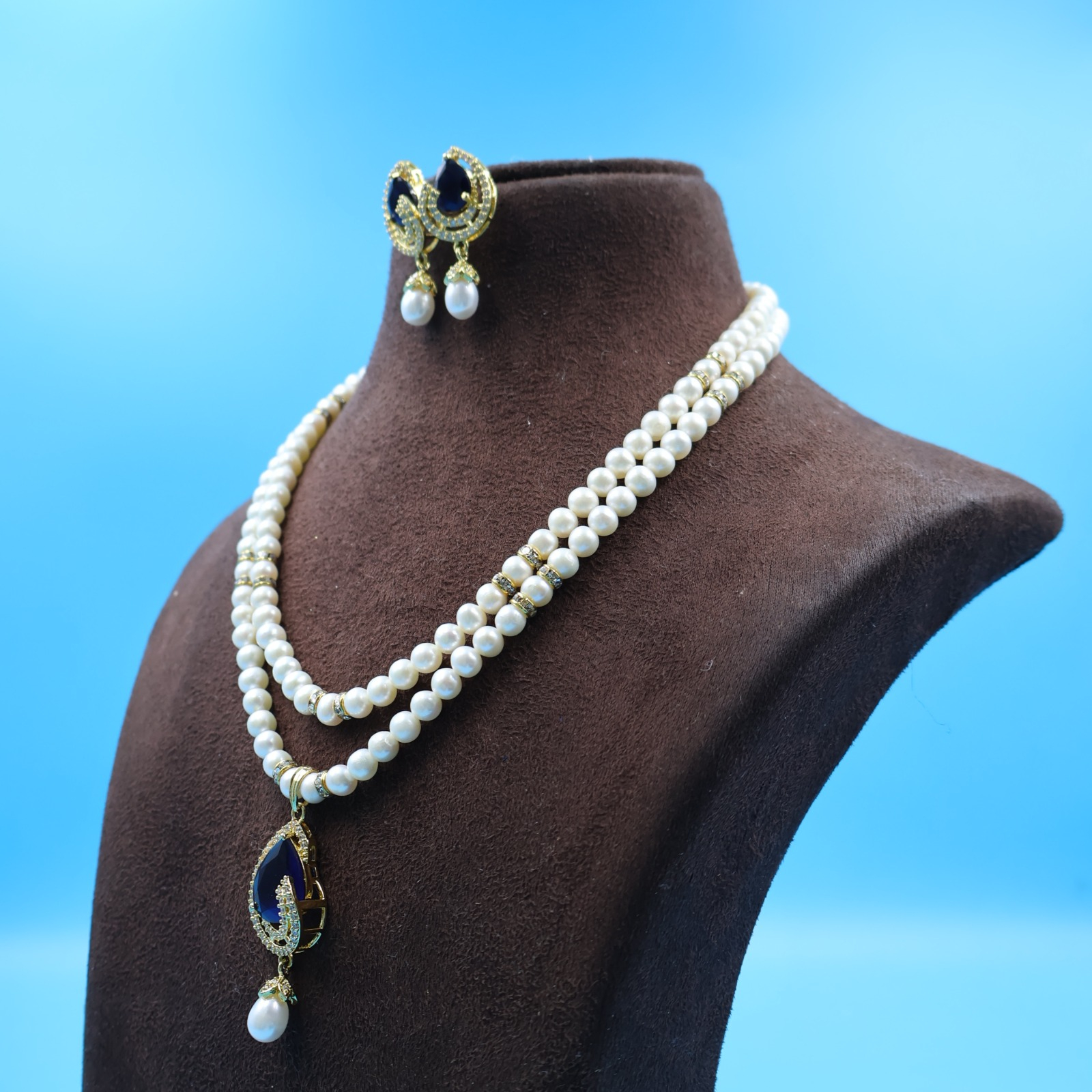 Blue Sapphire New design Pendant Pearl Necklace