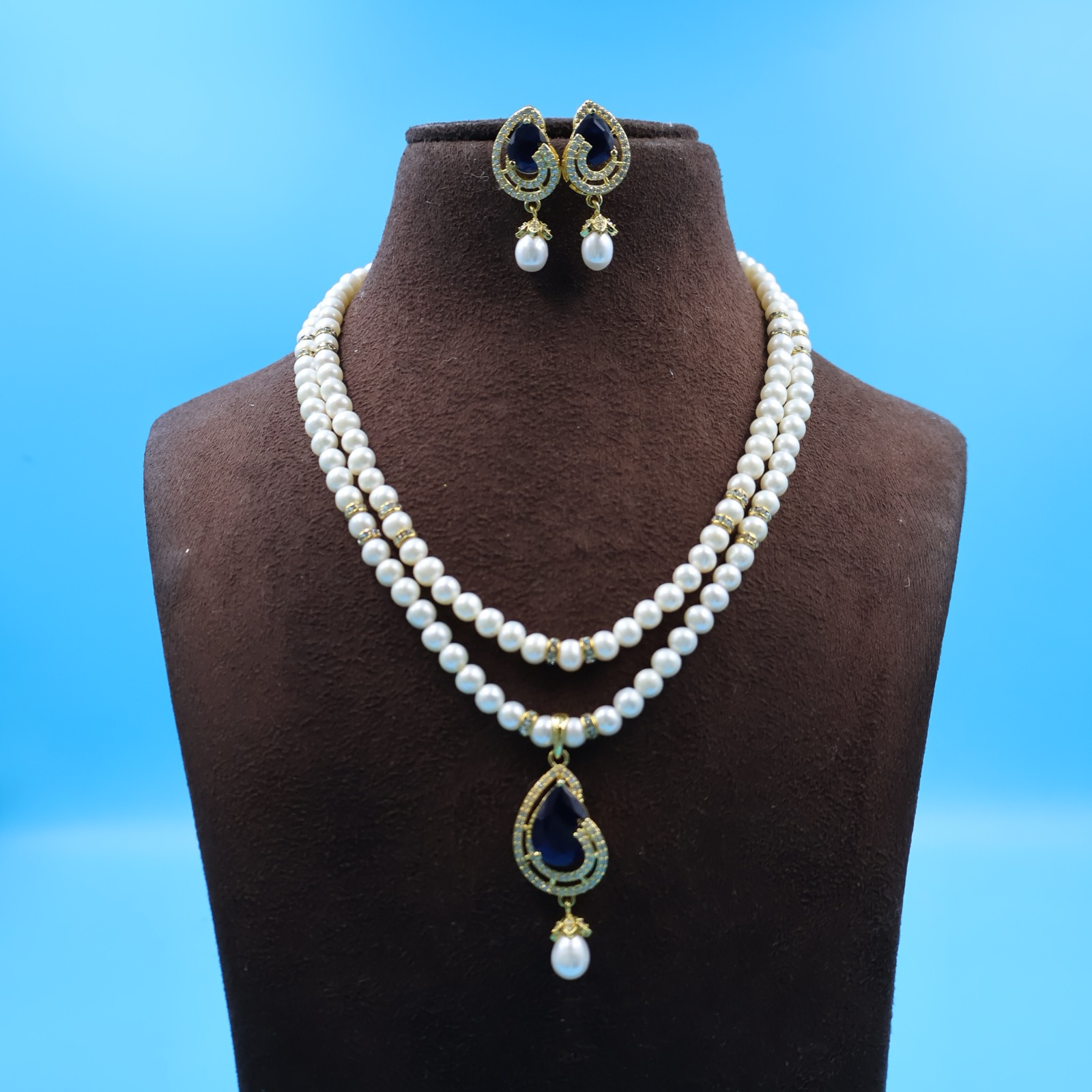 Blue Sapphire New design Pendant Pearl Necklace