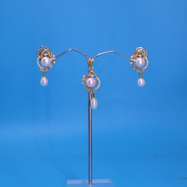 Real Pearl Pendent With Hanging Earrings