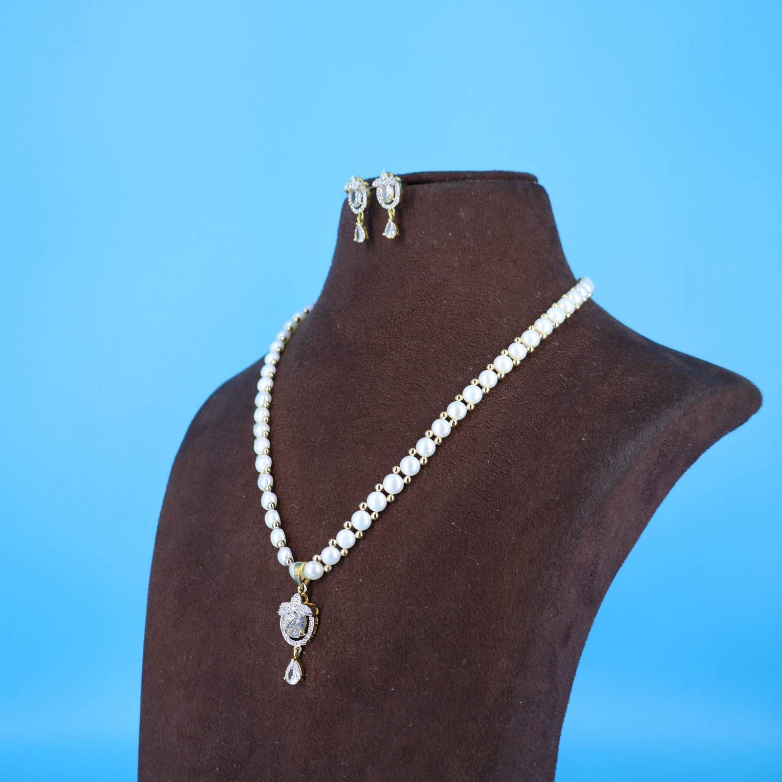 CZ Pendant Button Pearl Necklace - Image 3