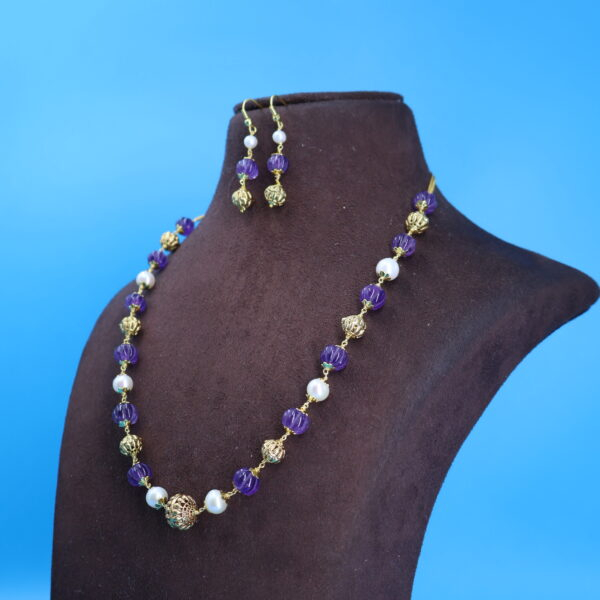 Alternative view of Pumpkin beeds pearl taar mala