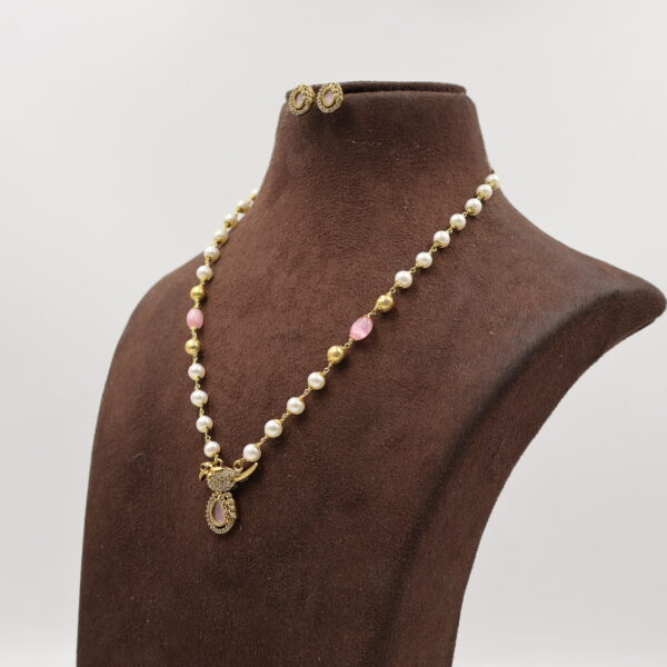 Alternative view of Bird pearl taar mala (baby pink)