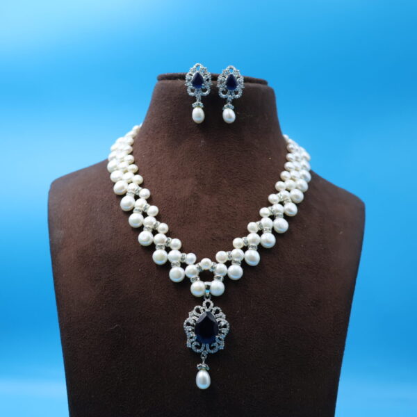 Alternative view of Blue Pendant Button Pearl Necklace Sets