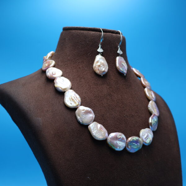 Alternative view of single layer Mother of pearls Necklace