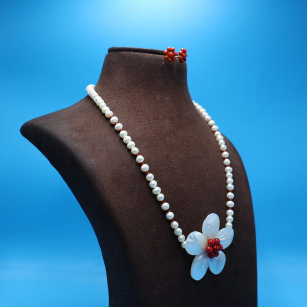 Alternative view of Single Row Coral Flower Pearls Necklace Set