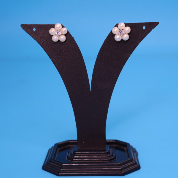 Alternative view of Flower Design Pearl Earrings for Women