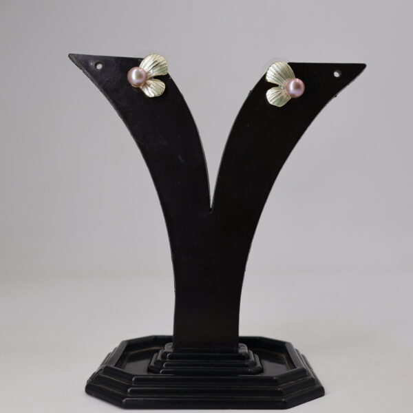 Alternative view of Golden Leaf Pearl Stud Earrings