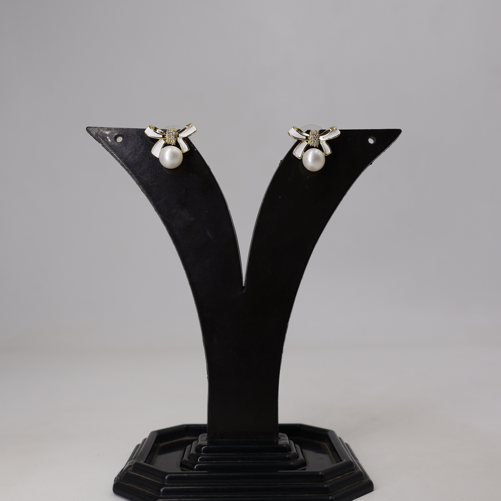 Elegant Bow Pearl Stud Earrings - Image 2