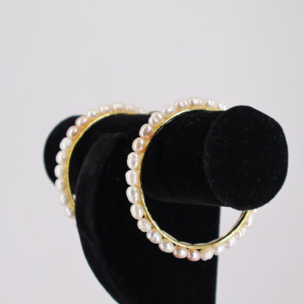 Alternative view of Classic Pearl Gold Bangle Set