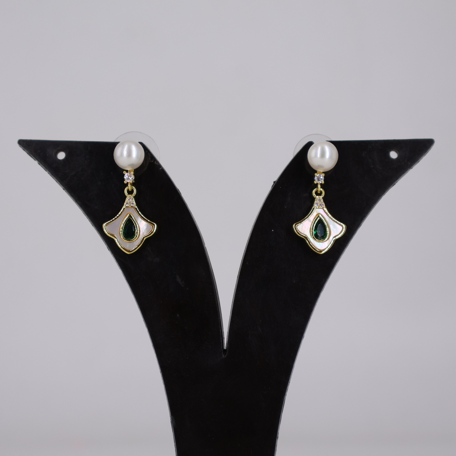 Emerald Green Stone Pearl Drop Earrings Sets - Image 3